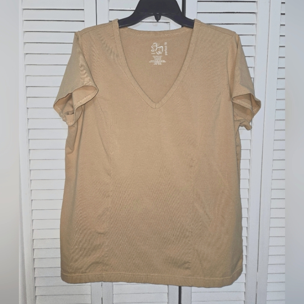 Perfect Fit Women's 18 - 20W V-Neck Beige Top